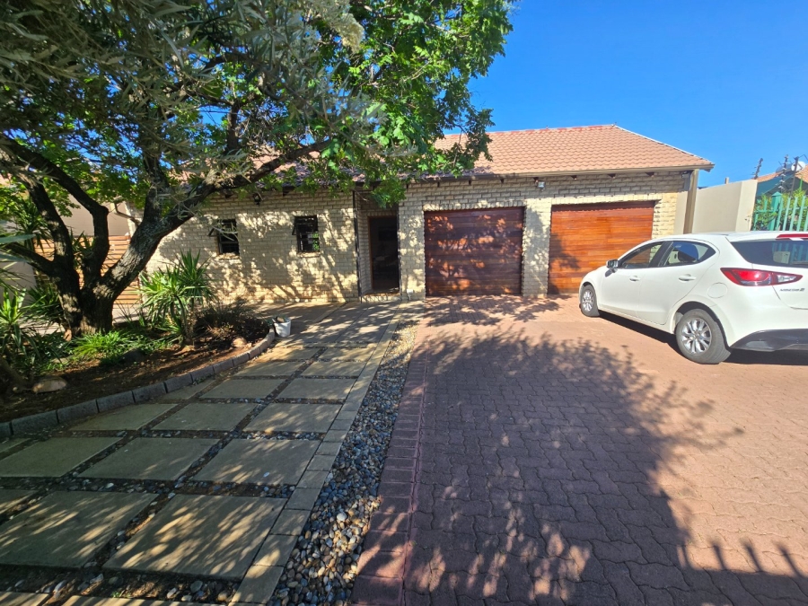3 Bedroom Property for Sale in Fichardt Park Free State